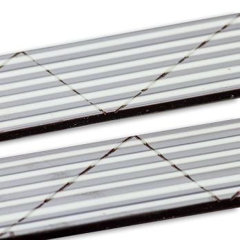 Deko-Aufleger Domino Triangle weiße/dunkle Schokolade gestreift, 585 g, 314 St