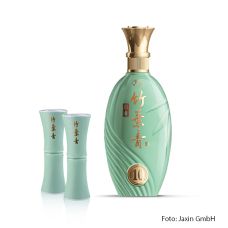 SET Zhuyeqing Bamboo Green 10 Baijiu (Getreidespirituose) China mit 2 Bechern, 500 ml, 3 tlg.